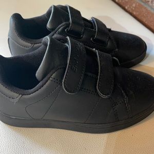 Black, easy strider sneakers, like new, worn once